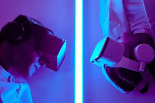 Telefony mohou být v roce 2069 minulostí. Nahradit je může technologie, která dnes zní jako sci-fi